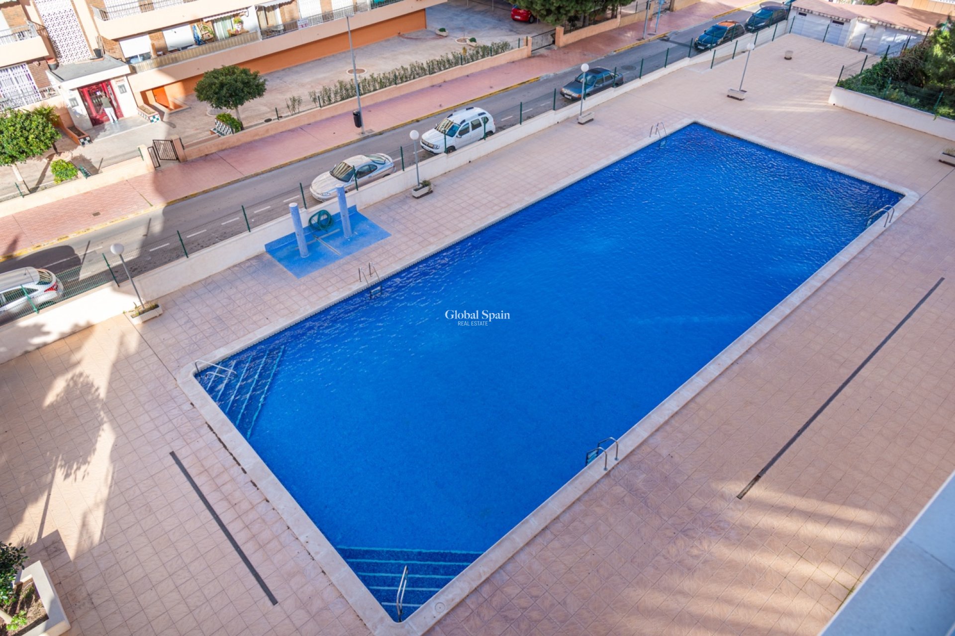 Wederverkoop - APPARTEMENT -
TORREVIEJA - Punta Prima