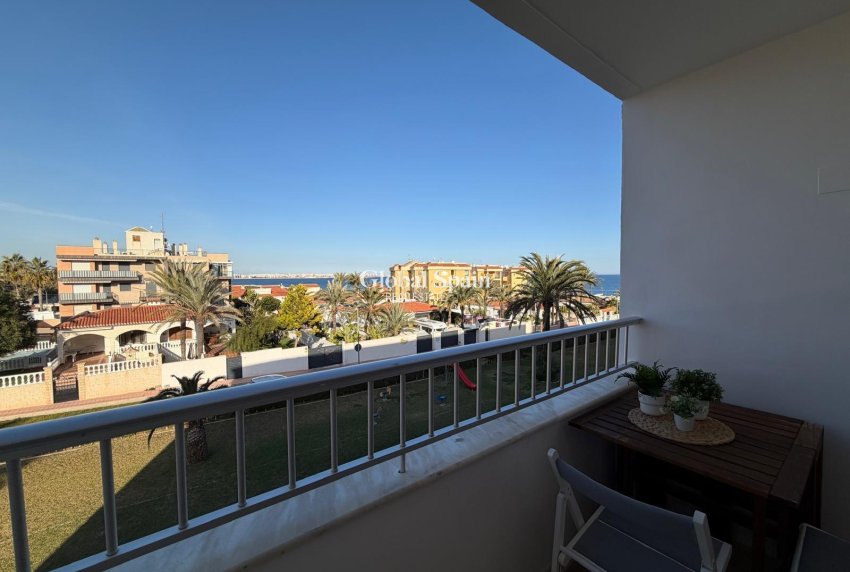 Wederverkoop - APPARTEMENT -
TORREVIEJA - Punta Prima