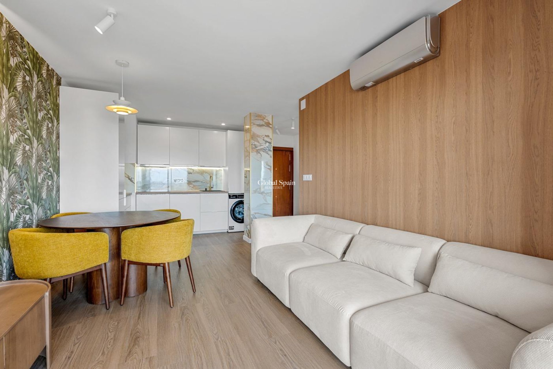 Wederverkoop - APPARTEMENT -
TORREVIEJA - Punta Prima