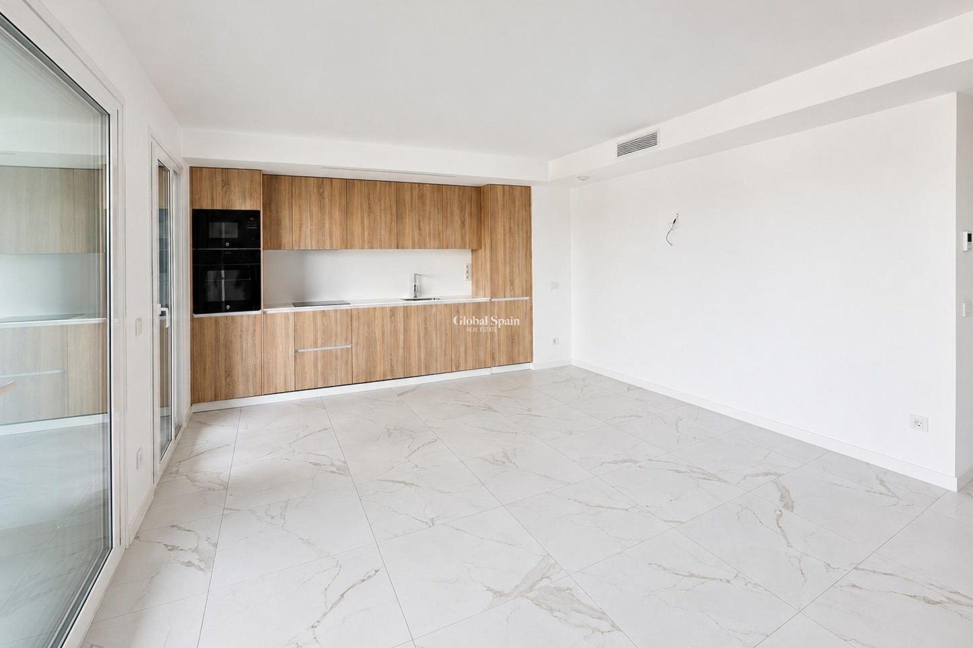 Wederverkoop - APPARTEMENT -
TORREVIEJA - Punta Prima