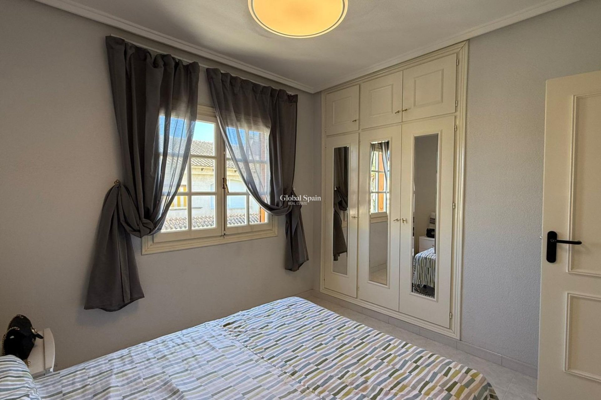 Wederverkoop - APPARTEMENT -
TORREVIEJA - Punta Prima