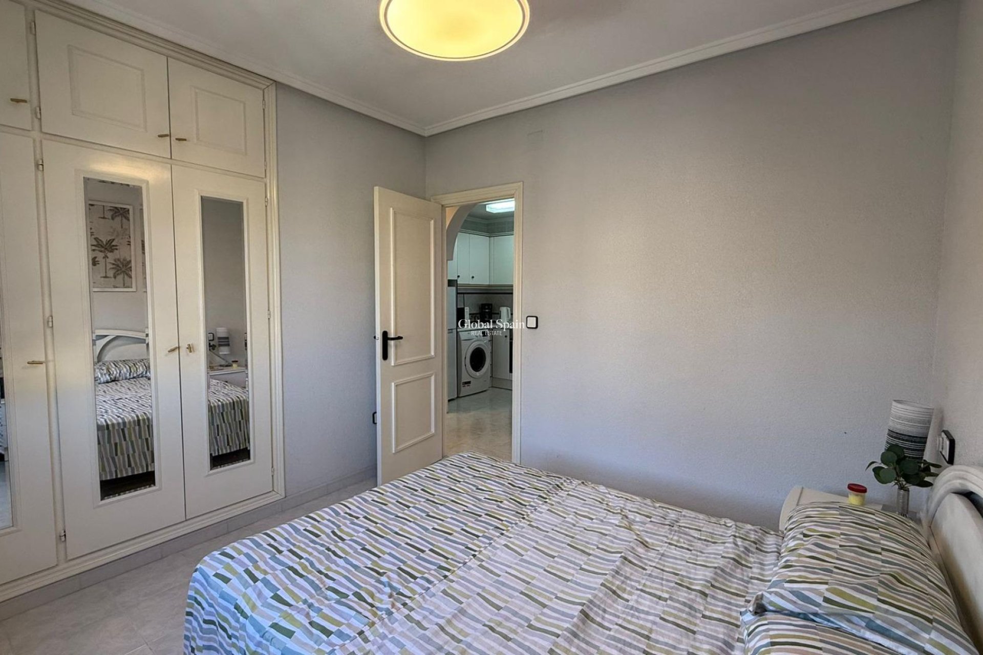 Wederverkoop - APPARTEMENT -
TORREVIEJA - Punta Prima