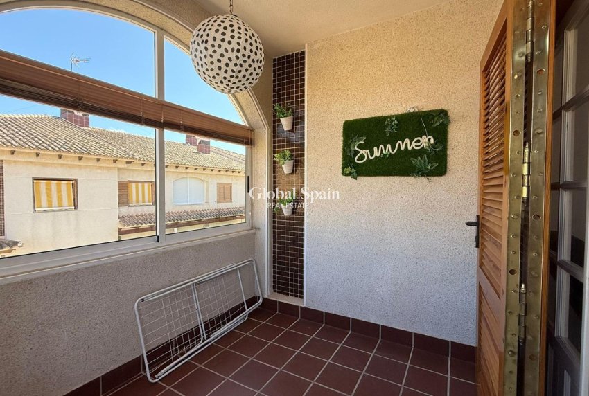Wederverkoop - APPARTEMENT -
TORREVIEJA - Punta Prima