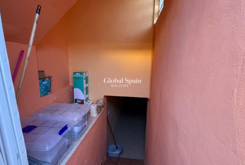 Wederverkoop - APPARTEMENT -
TORREVIEJA - Punta Prima