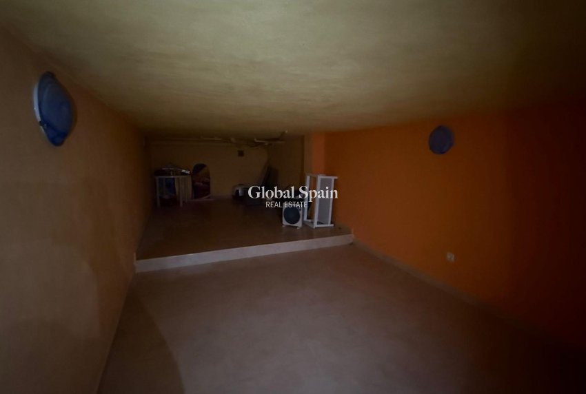 Wederverkoop - APPARTEMENT -
TORREVIEJA - Punta Prima
