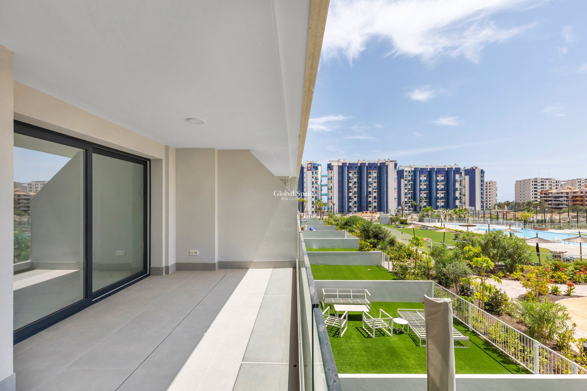 Wederverkoop - APPARTEMENT -
TORREVIEJA - Punta Prima