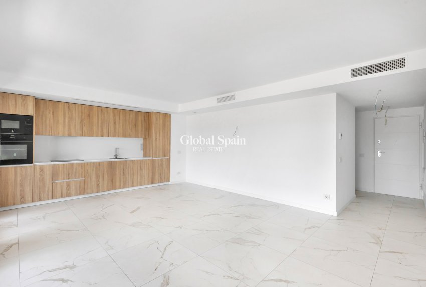 Wederverkoop - APPARTEMENT -
TORREVIEJA - Punta Prima