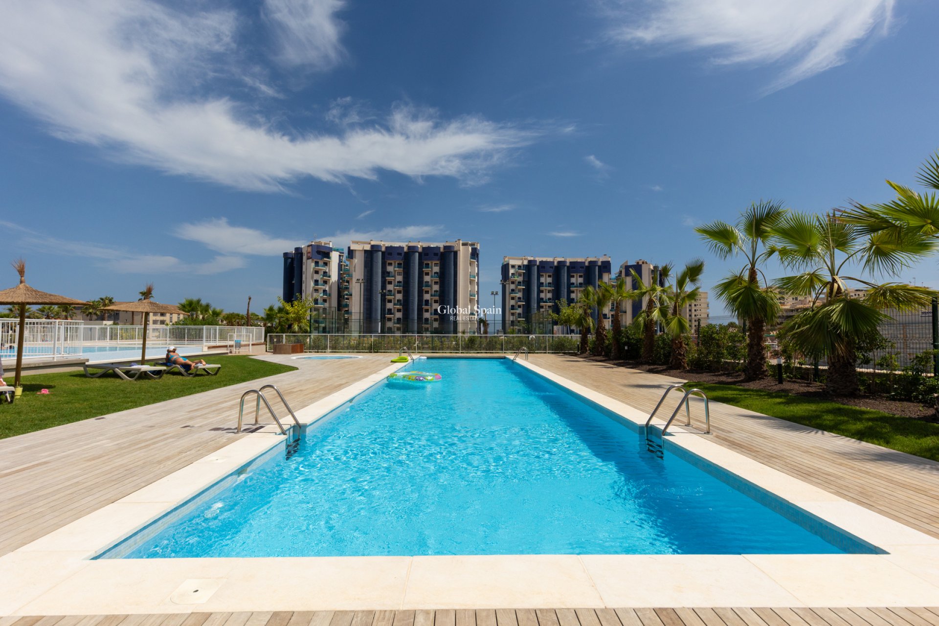 Wederverkoop - APPARTEMENT -
TORREVIEJA - Punta Prima