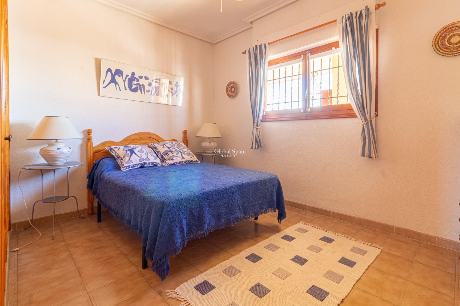 Wederverkoop - Appartement -
TORREVIEJA - Punta prima