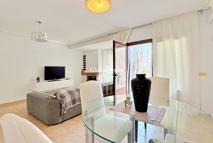 Wederverkoop - Appartement -
TORREVIEJA - Rocio del Mar