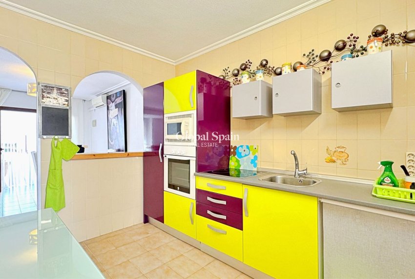 Wederverkoop - Appartement -
TORREVIEJA - Rocio del Mar