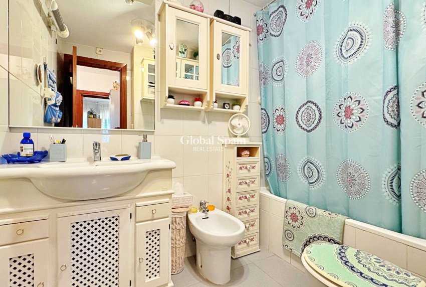 Wederverkoop - Appartement -
TORREVIEJA - Rocio del Mar