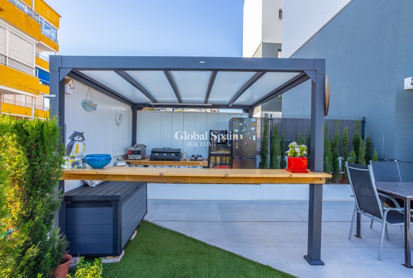 Wederverkoop - APPARTEMENT -
TORREVIEJA - Rocio del Mar