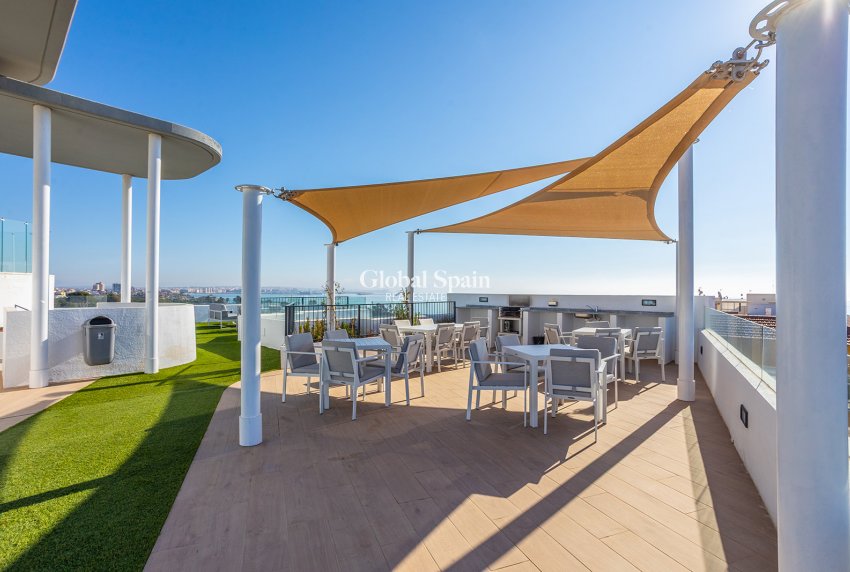 Wederverkoop - APPARTEMENT -
TORREVIEJA - Rocio del Mar
