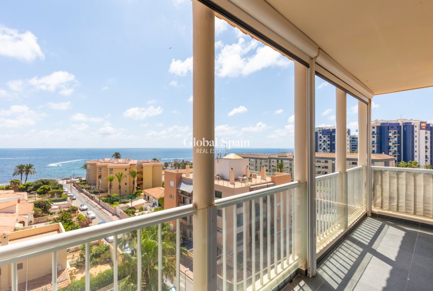 Wederverkoop - APPARTEMENT -
TORREVIEJA - Rocio del Mar
