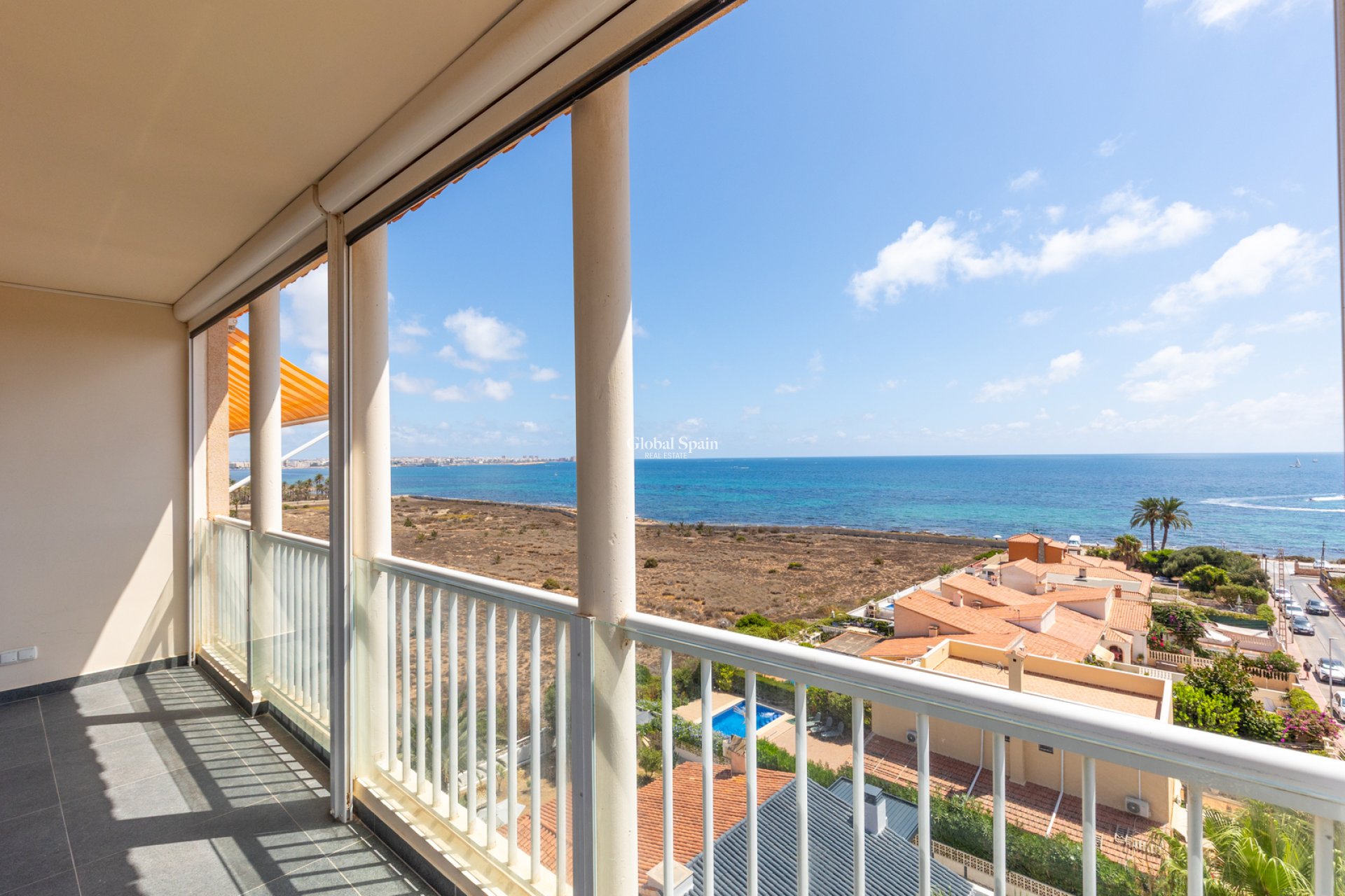 Wederverkoop - APPARTEMENT -
TORREVIEJA - Rocio del Mar