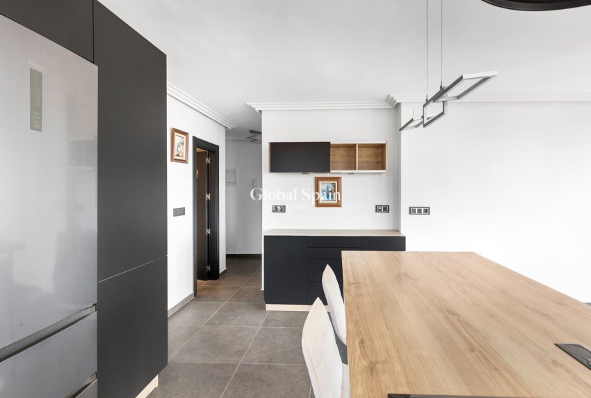 Wederverkoop - APPARTEMENT -
TORREVIEJA - Rocio del Mar