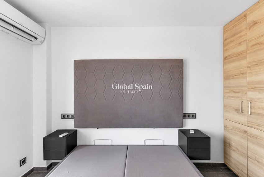 Wederverkoop - APPARTEMENT -
TORREVIEJA - Rocio del Mar