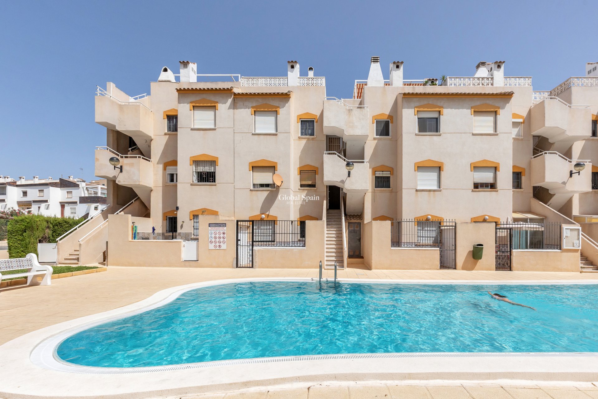 Wederverkoop - APPARTEMENT -
TORREVIEJA - Rocio del Mar