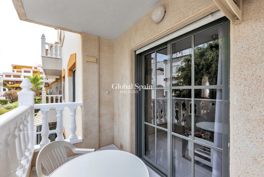 Wederverkoop - APPARTEMENT -
TORREVIEJA - Rocio del Mar