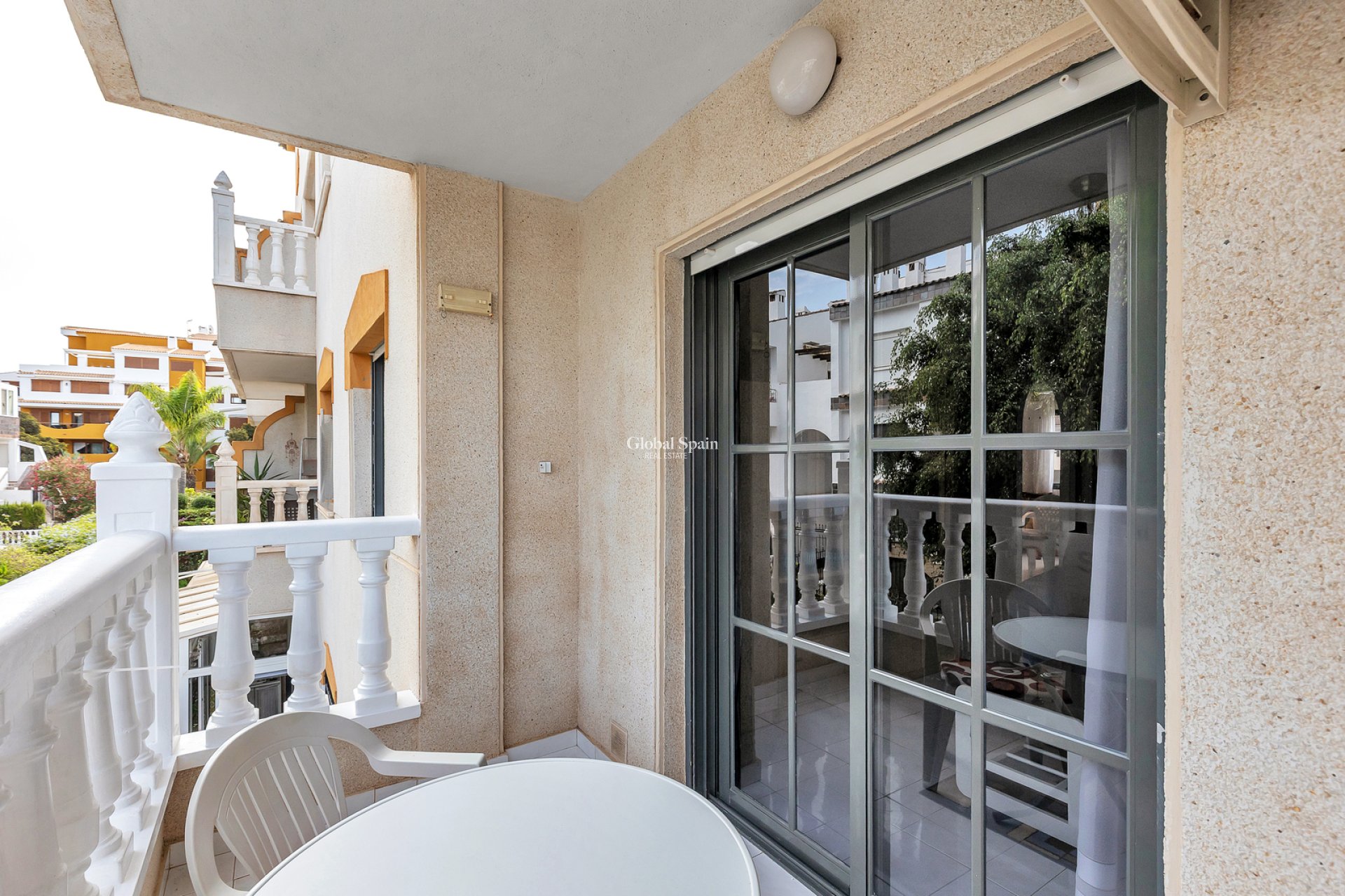 Wederverkoop - APPARTEMENT -
TORREVIEJA - Rocio del Mar