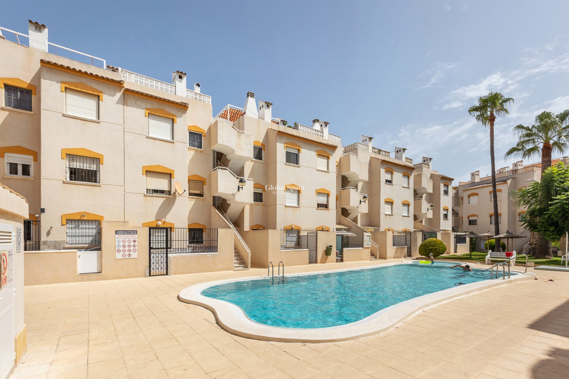 Wederverkoop - APPARTEMENT -
TORREVIEJA - Rocio del Mar