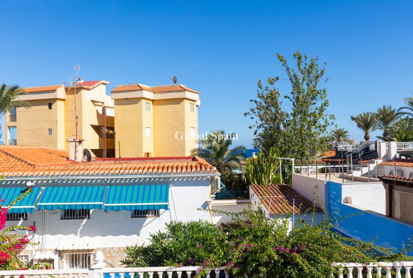 Wederverkoop - APPARTEMENT -
TORREVIEJA - Rocio del Mar