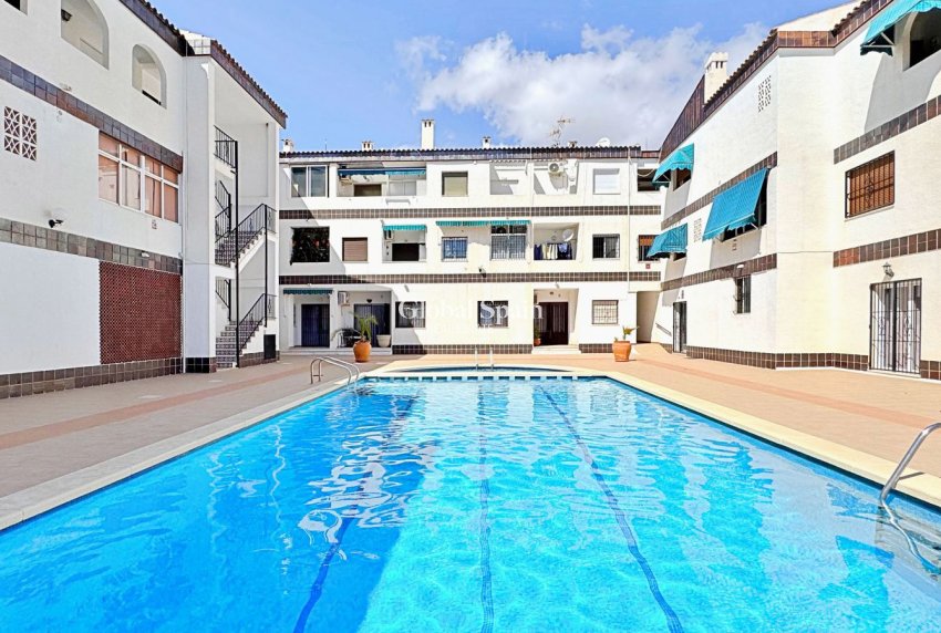 Wederverkoop - Appartement -
TORREVIEJA - Rocio del Mar