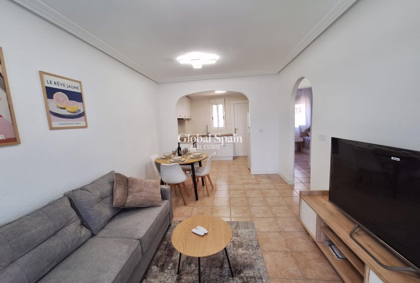 Wederverkoop - APPARTEMENT -
TORREVIEJA - Sector 25