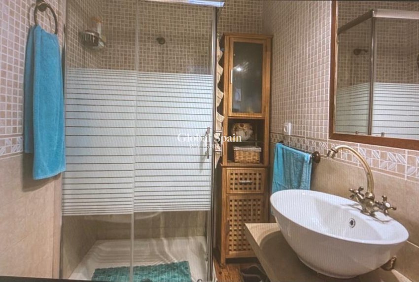 Wederverkoop - APPARTEMENT -
TORREVIEJA - Sector 25