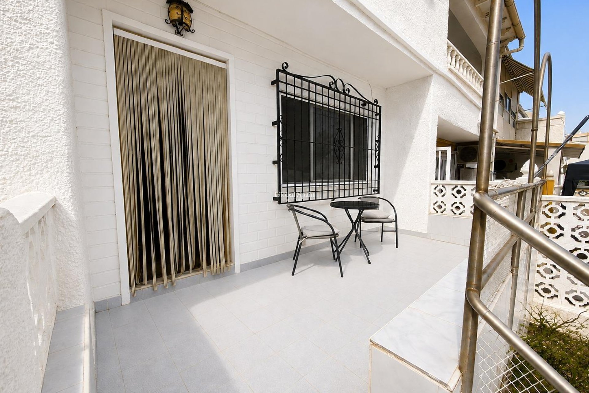 Wederverkoop - APPARTEMENT -
TORREVIEJA - Torre del moro