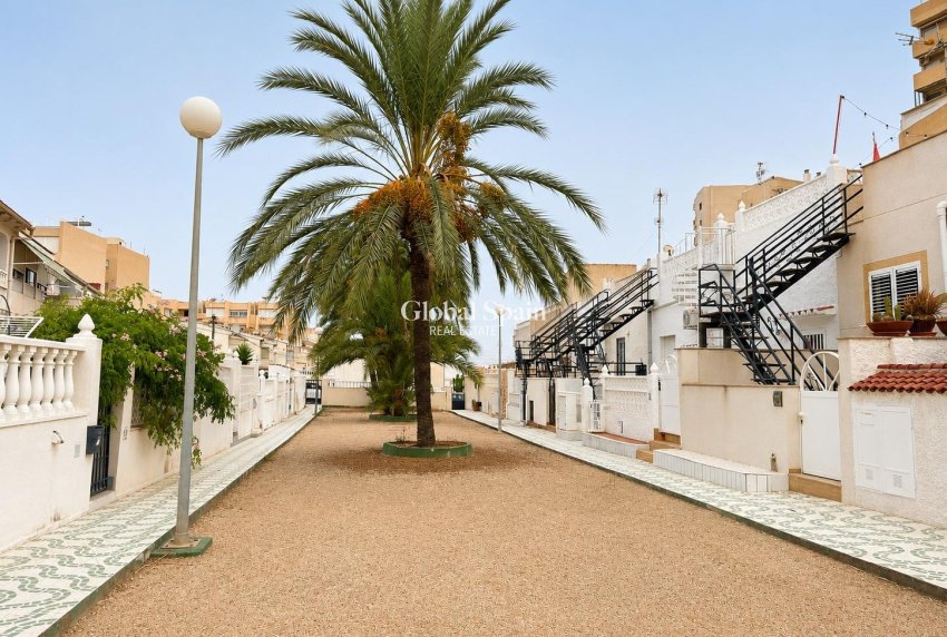 Wederverkoop - APPARTEMENT -
TORREVIEJA - Torre del moro