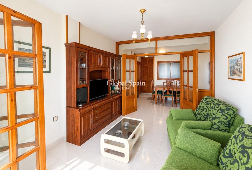 Wederverkoop - APPARTEMENT -
TORREVIEJA - Torre del moro