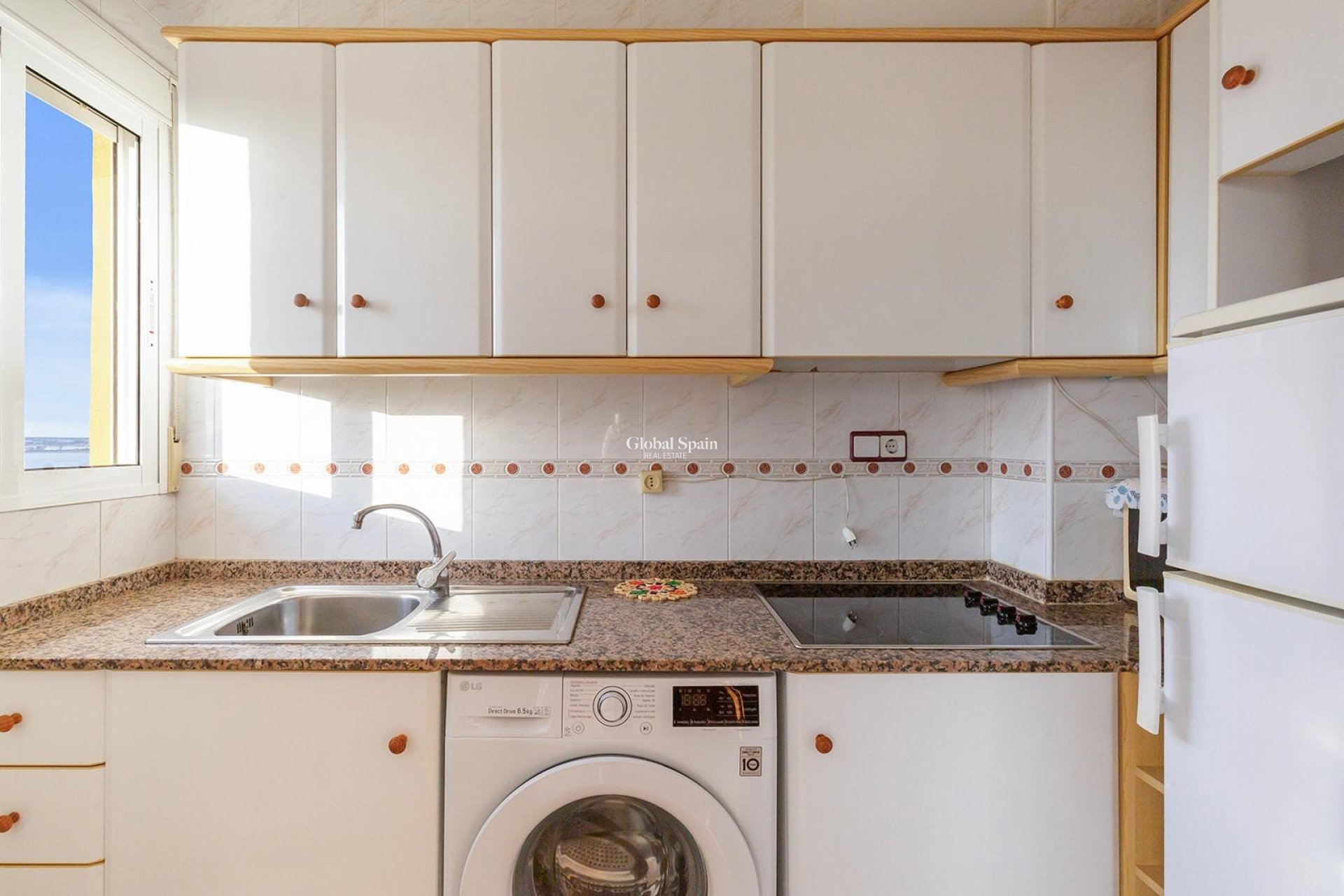 Wederverkoop - APPARTEMENT -
TORREVIEJA - Torreblanca