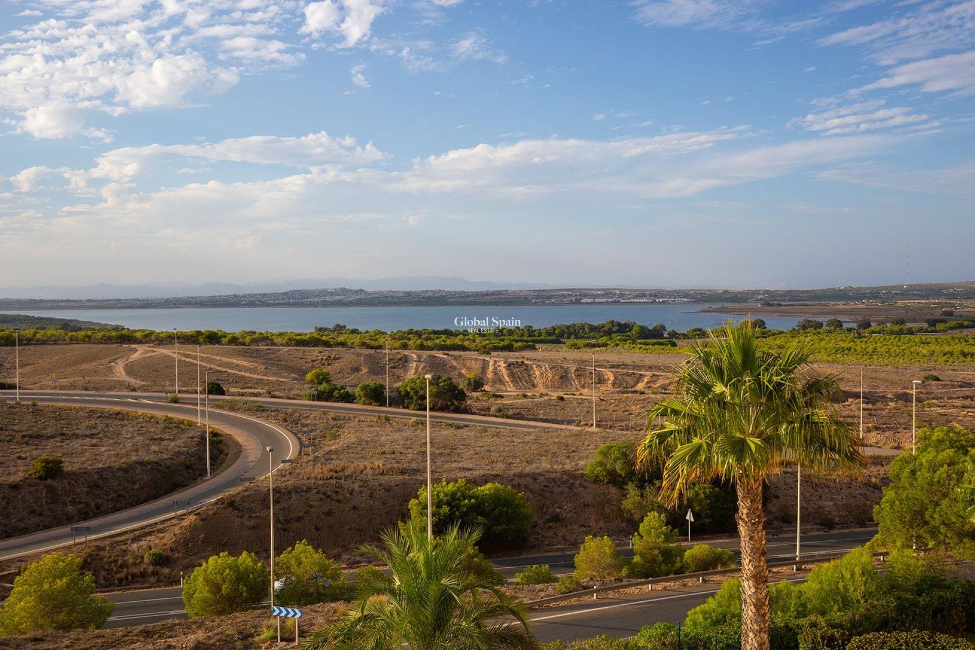 Wederverkoop - APPARTEMENT -
TORREVIEJA - Torreblanca