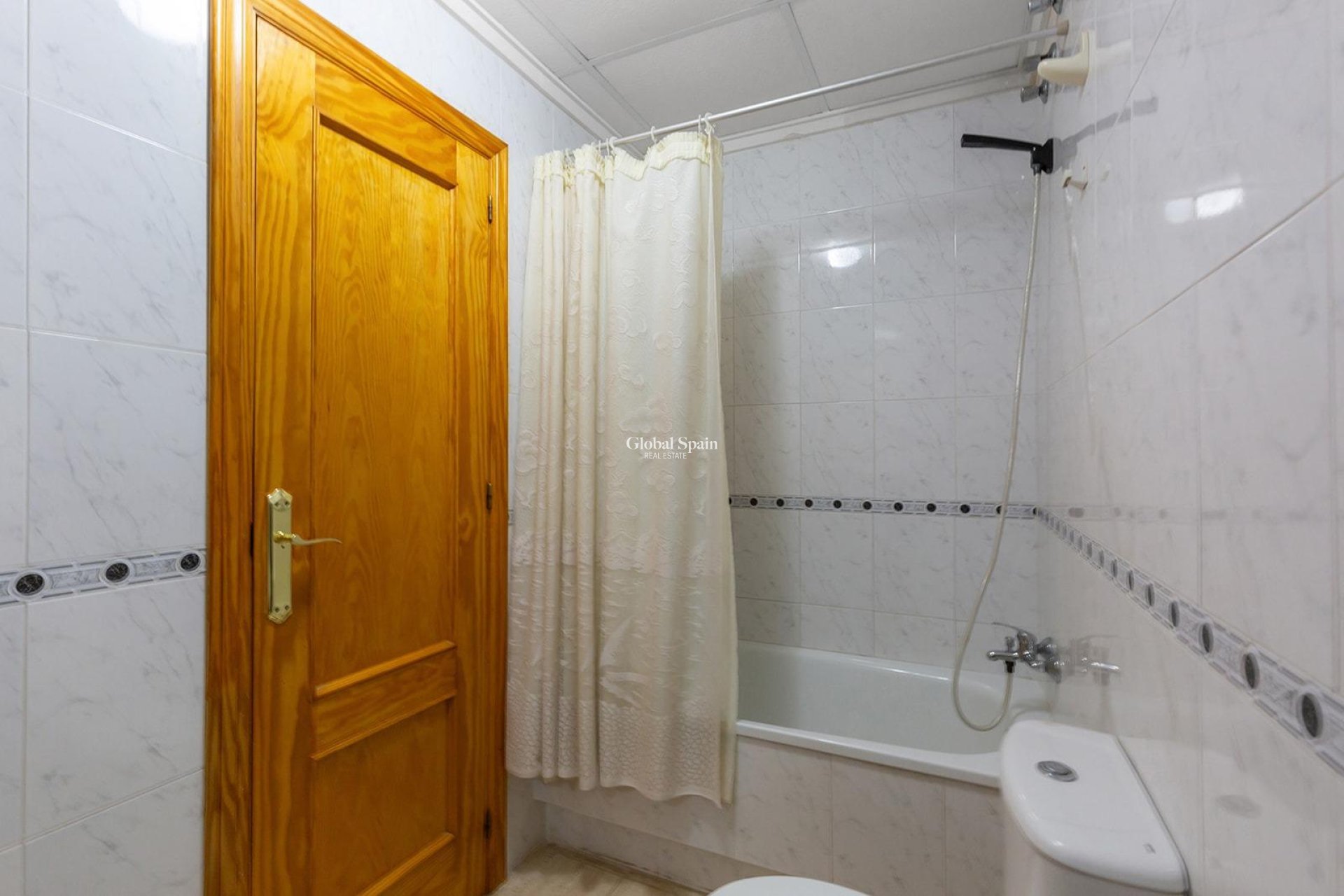 Wederverkoop - APPARTEMENT -
TORREVIEJA - Torreblanca