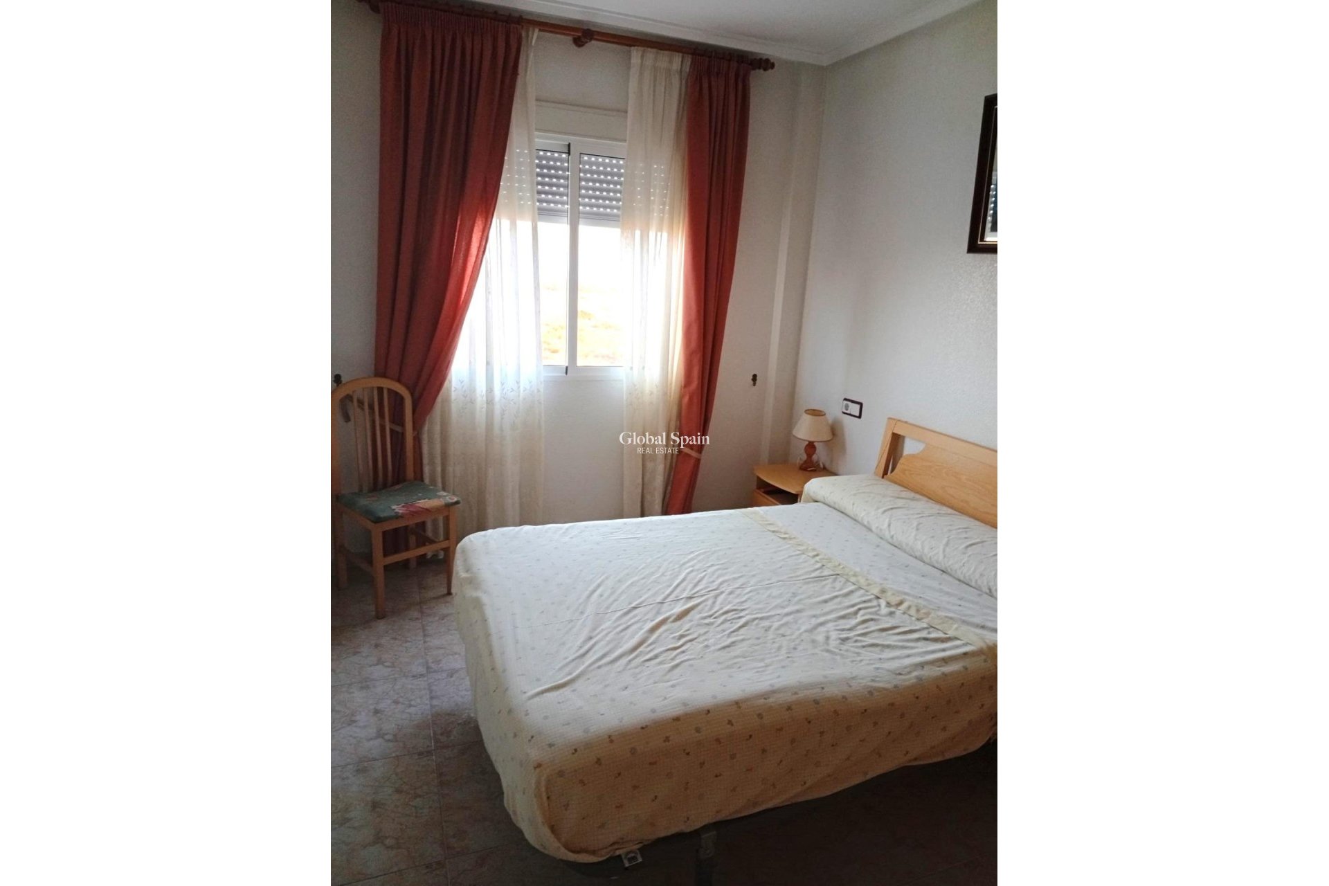 Wederverkoop - APPARTEMENT -
TORREVIEJA - Torreblanca