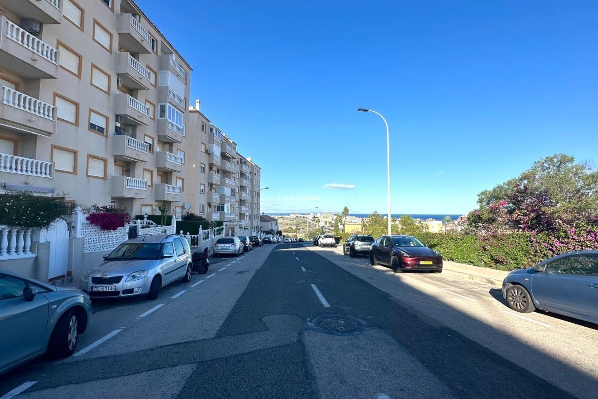 Wederverkoop - APPARTEMENT -
TORREVIEJA - Torreblanca