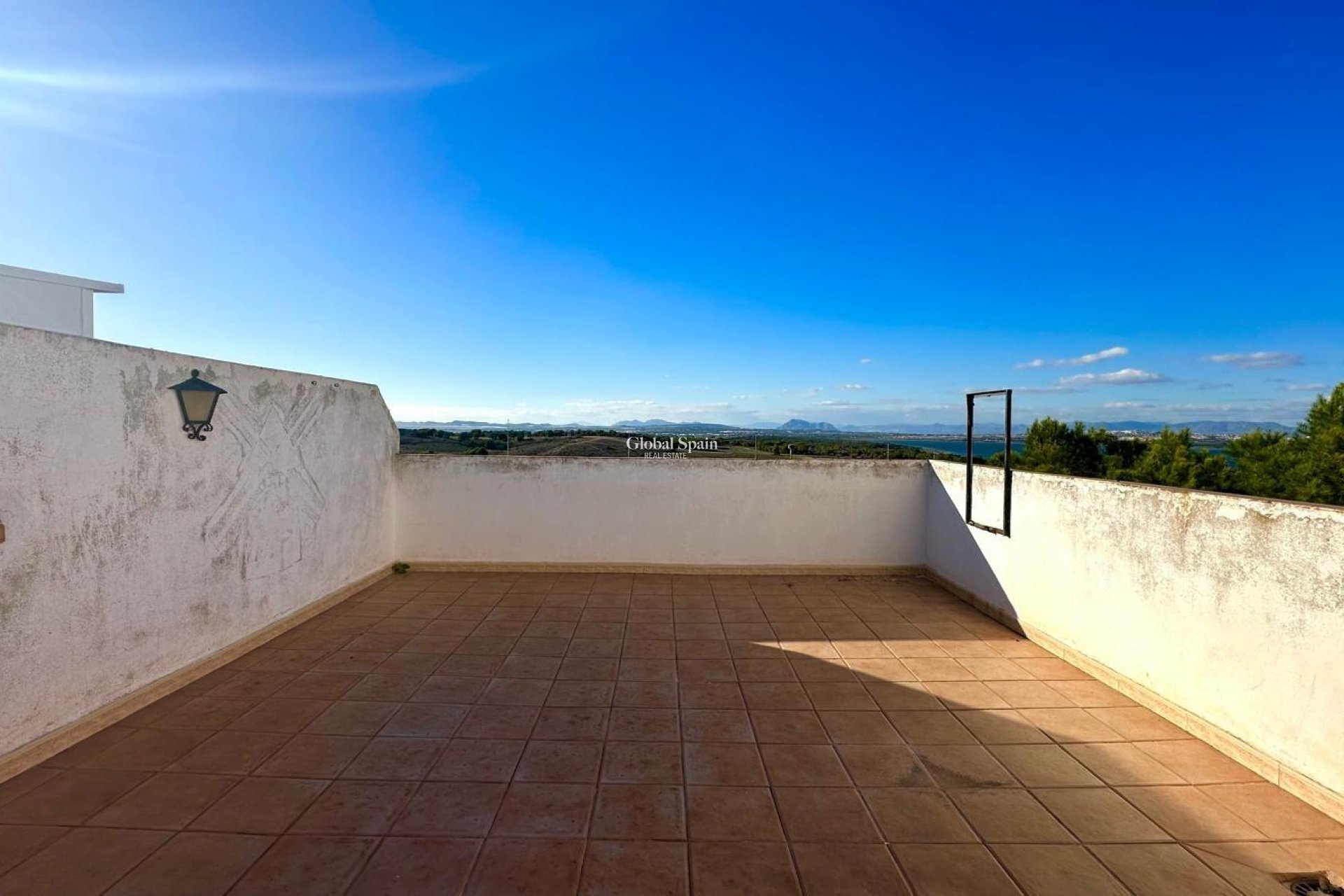 Wederverkoop - APPARTEMENT -
TORREVIEJA - Torreblanca