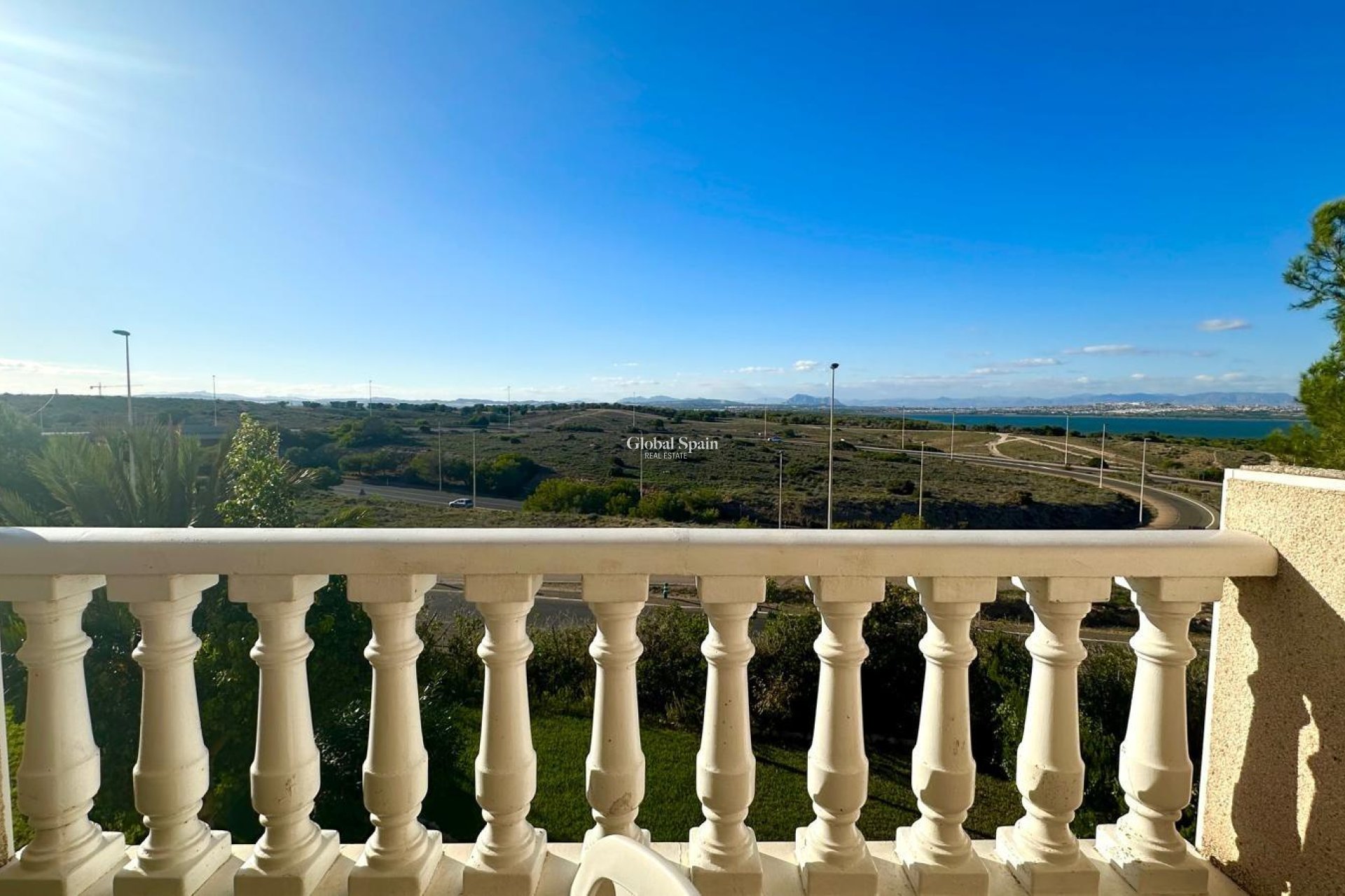 Wederverkoop - APPARTEMENT -
TORREVIEJA - Torreblanca