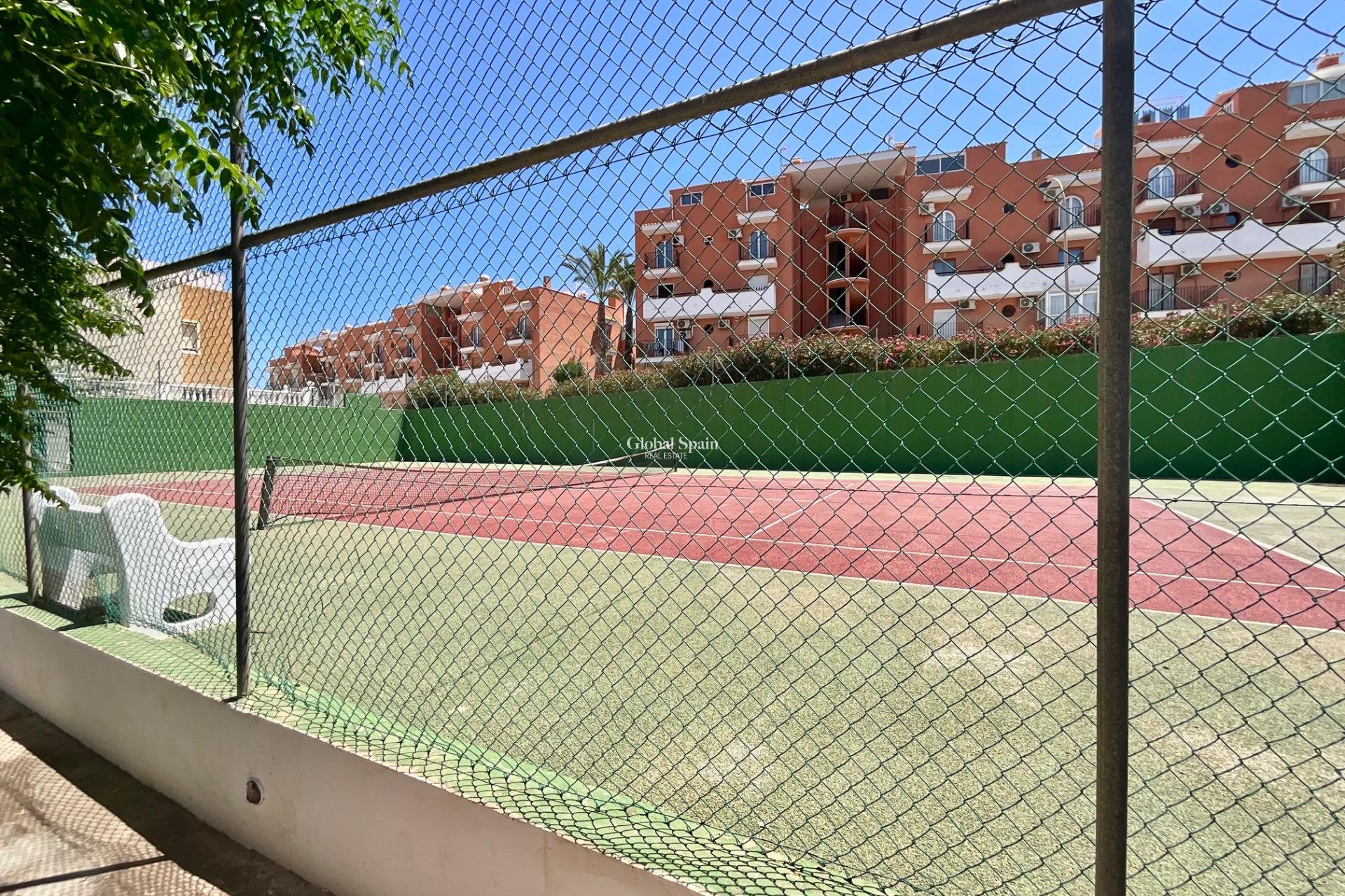 Wederverkoop - APPARTEMENT -
TORREVIEJA - Torreblanca