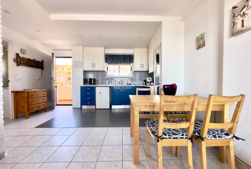 Wederverkoop - APPARTEMENT -
TORREVIEJA - Torreblanca