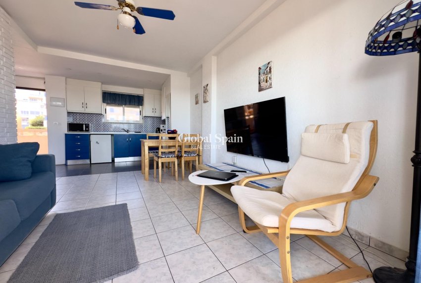 Wederverkoop - APPARTEMENT -
TORREVIEJA - Torreblanca