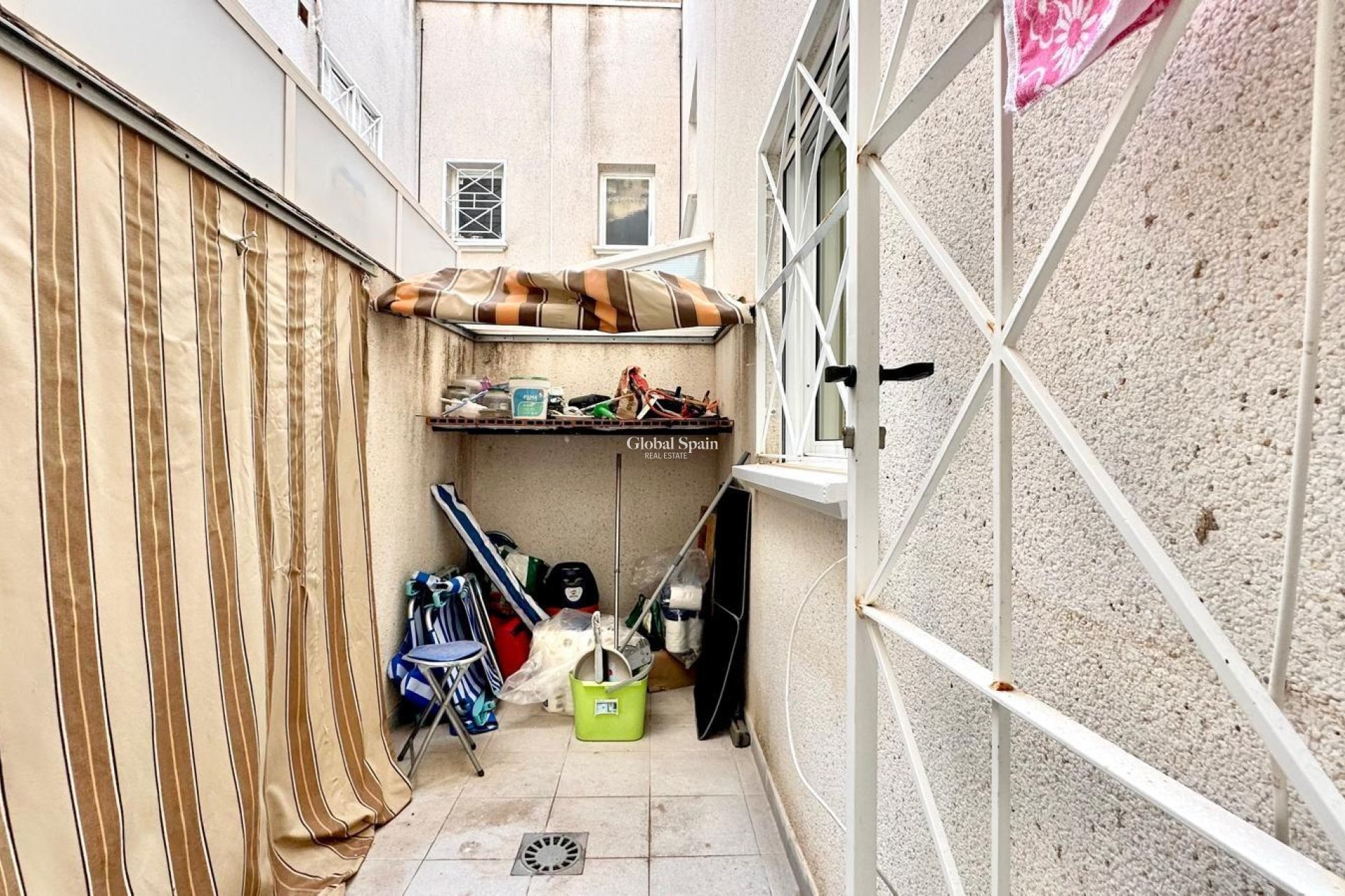 Wederverkoop - APPARTEMENT -
TORREVIEJA - Torreblanca