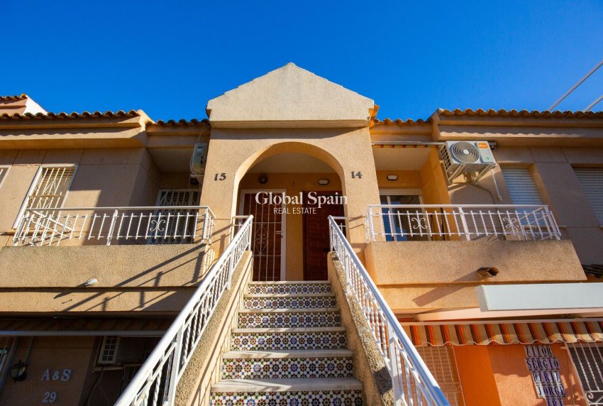 Wederverkoop - APPARTEMENT -
TORREVIEJA - Torreblanca