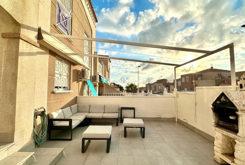 Wederverkoop - APPARTEMENT -
TORREVIEJA - Torreblanca