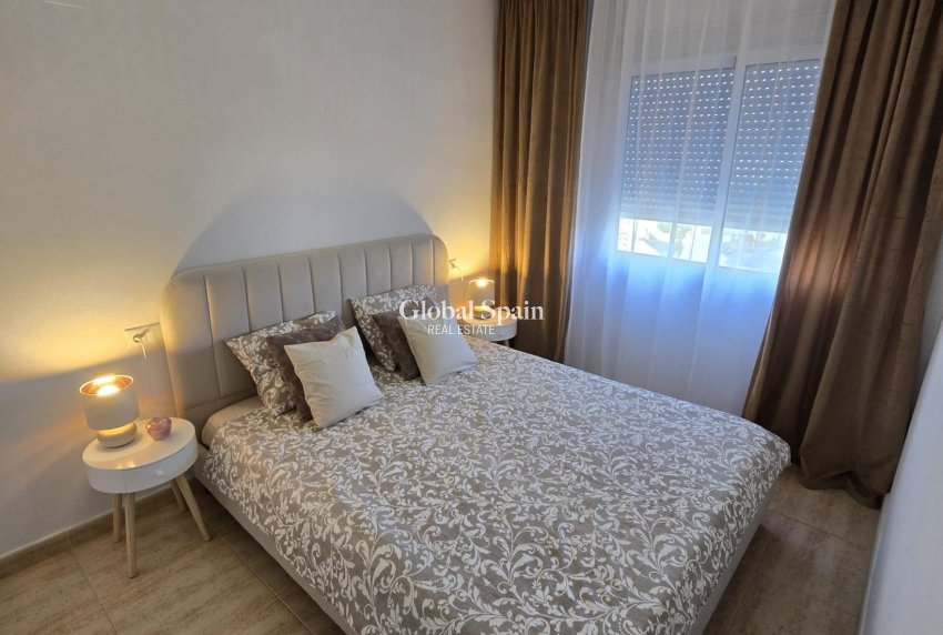 Wederverkoop - APPARTEMENT -
TORREVIEJA - Torreblanca