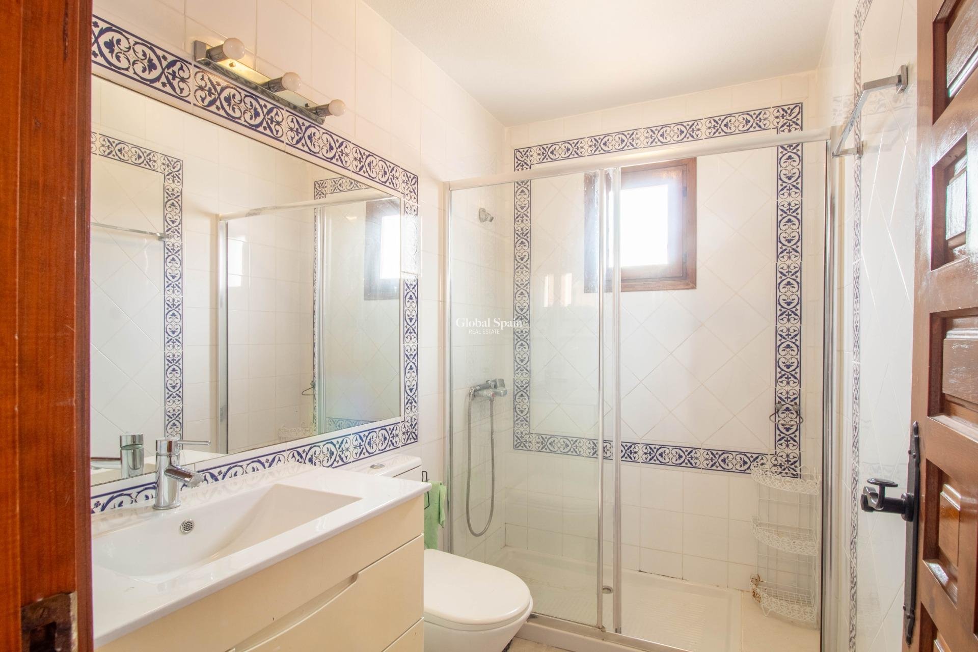 Wederverkoop - APPARTEMENT -
TORREVIEJA - Torreblanca