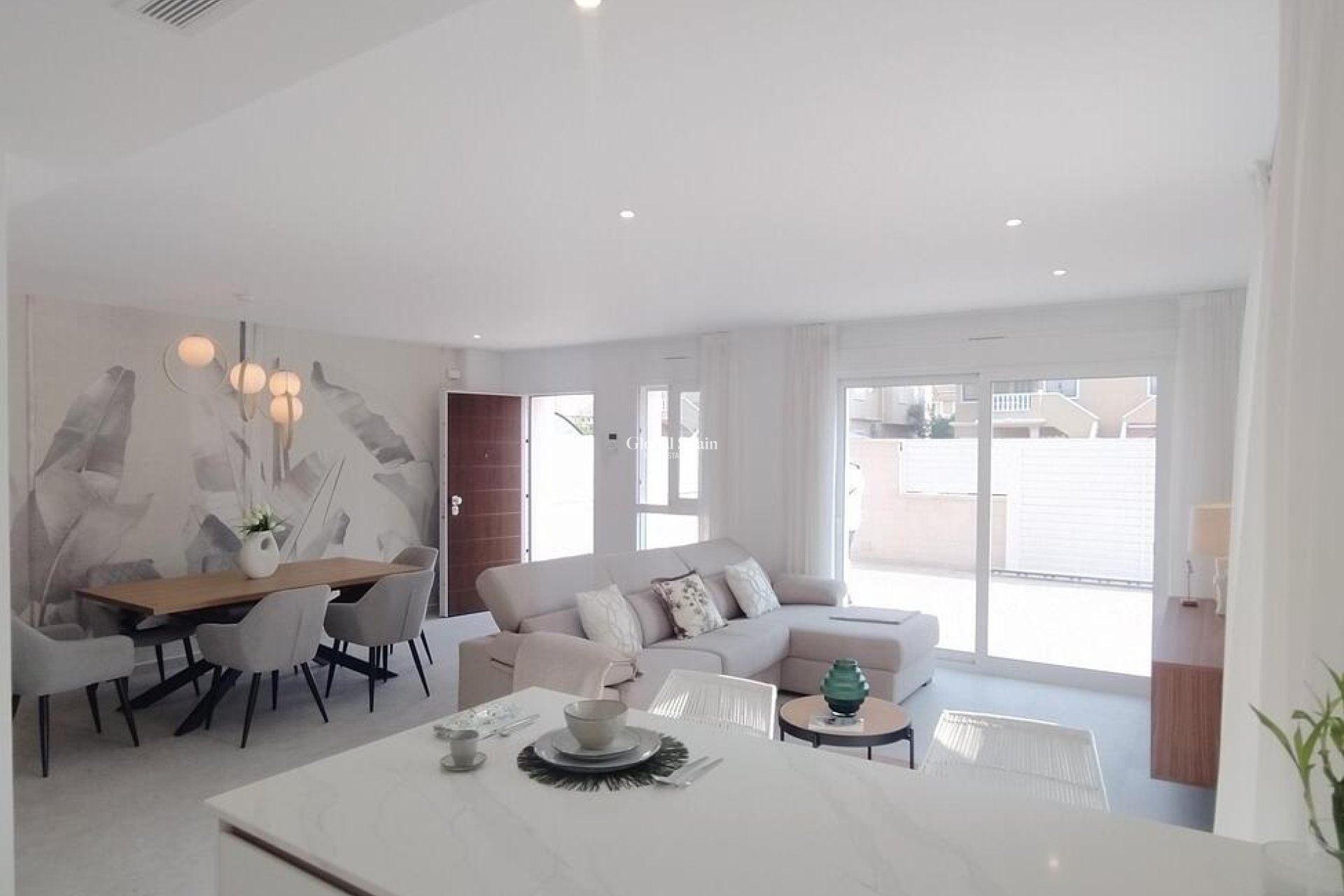 Wederverkoop - APPARTEMENT -
TORREVIEJA - Torreblanca