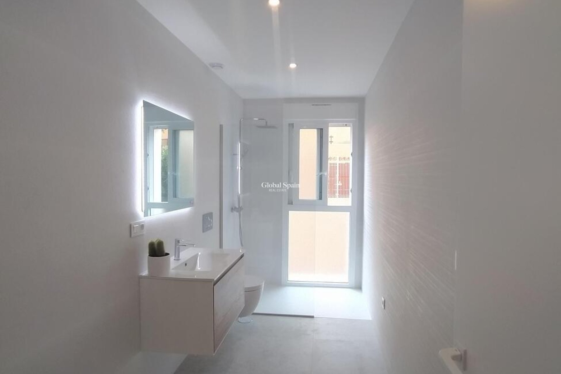 Wederverkoop - APPARTEMENT -
TORREVIEJA - Torreblanca